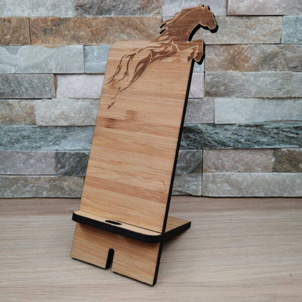 Support de téléphone portable en bambou, décoré d'un cheval gravé au laser