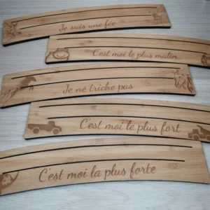 Support cartes à jouer en bambou pour enfants à personnaliser