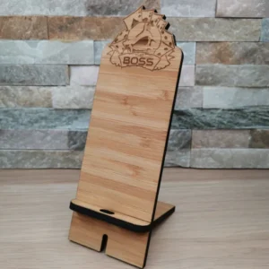 Support de téléphone portable en bambou, décoré d'un crâne "The Boss" gravé au laser